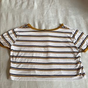 FLOWY STRIPED CROP TOP